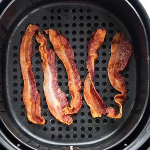 4 strips of bacon in an air fryer
