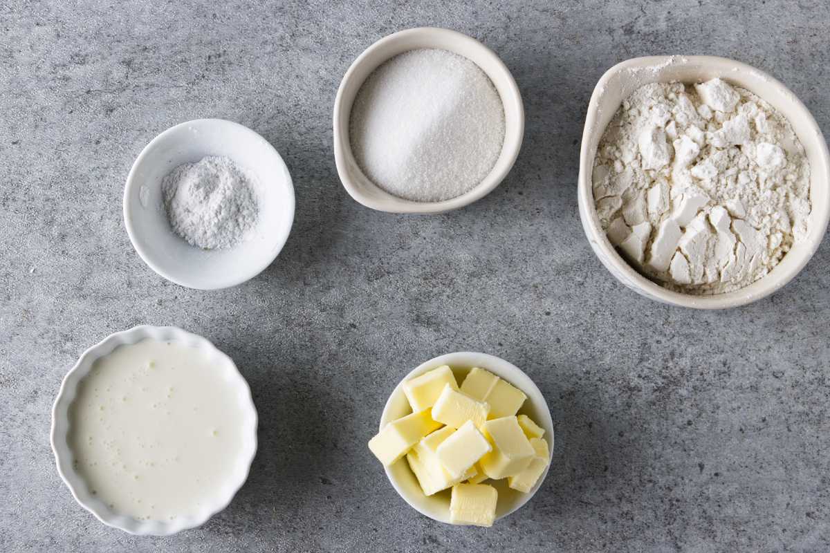 biscuit topping ingredients for air fryer peach cobbler