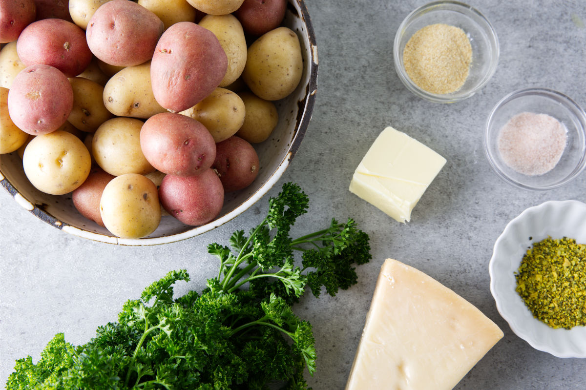 ingredients for air fryer smashed potatoes