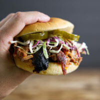 How to make smoked pork butt (smoked pork shoulder).